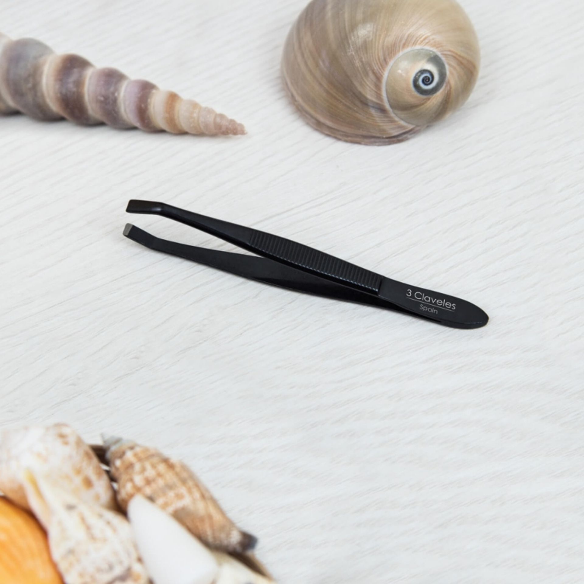 Pinça Depilatória Pequena 8 cm | Preto - 3 Claveles