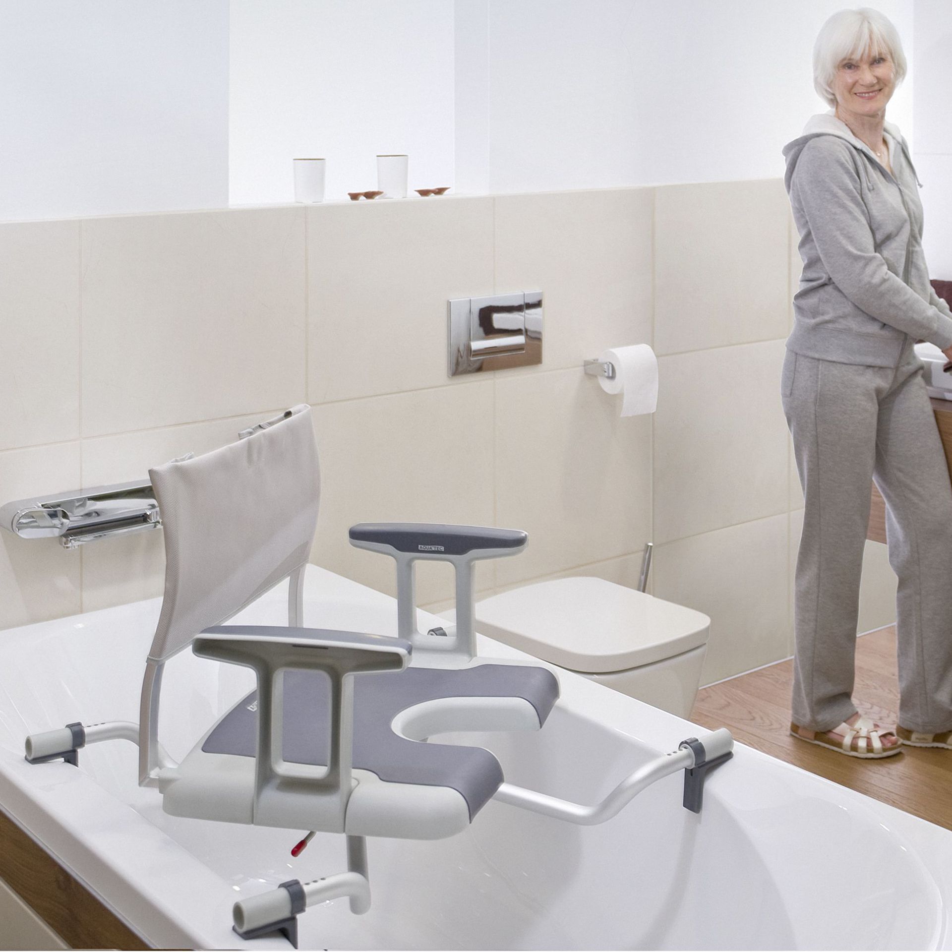 Cadeira Banho Rotativa Aquatec Sorrento