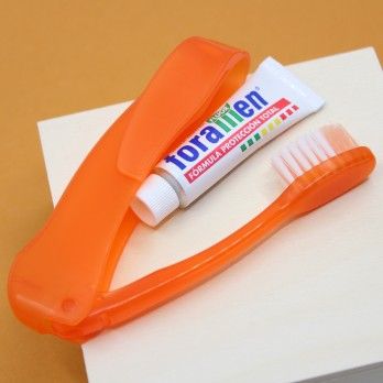 Escova de Dentes Travel e Pasta Dentifríca - Forament