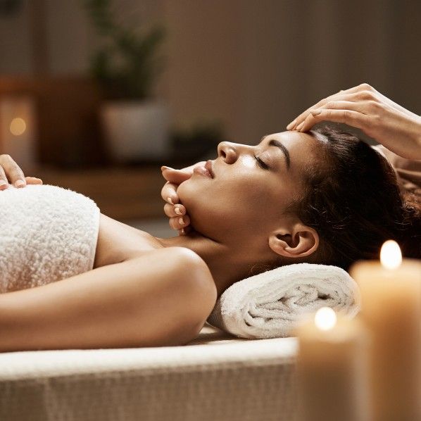 O Óleo de Massagem Afrodisíaco Aroma a Jasmim Natu'Or