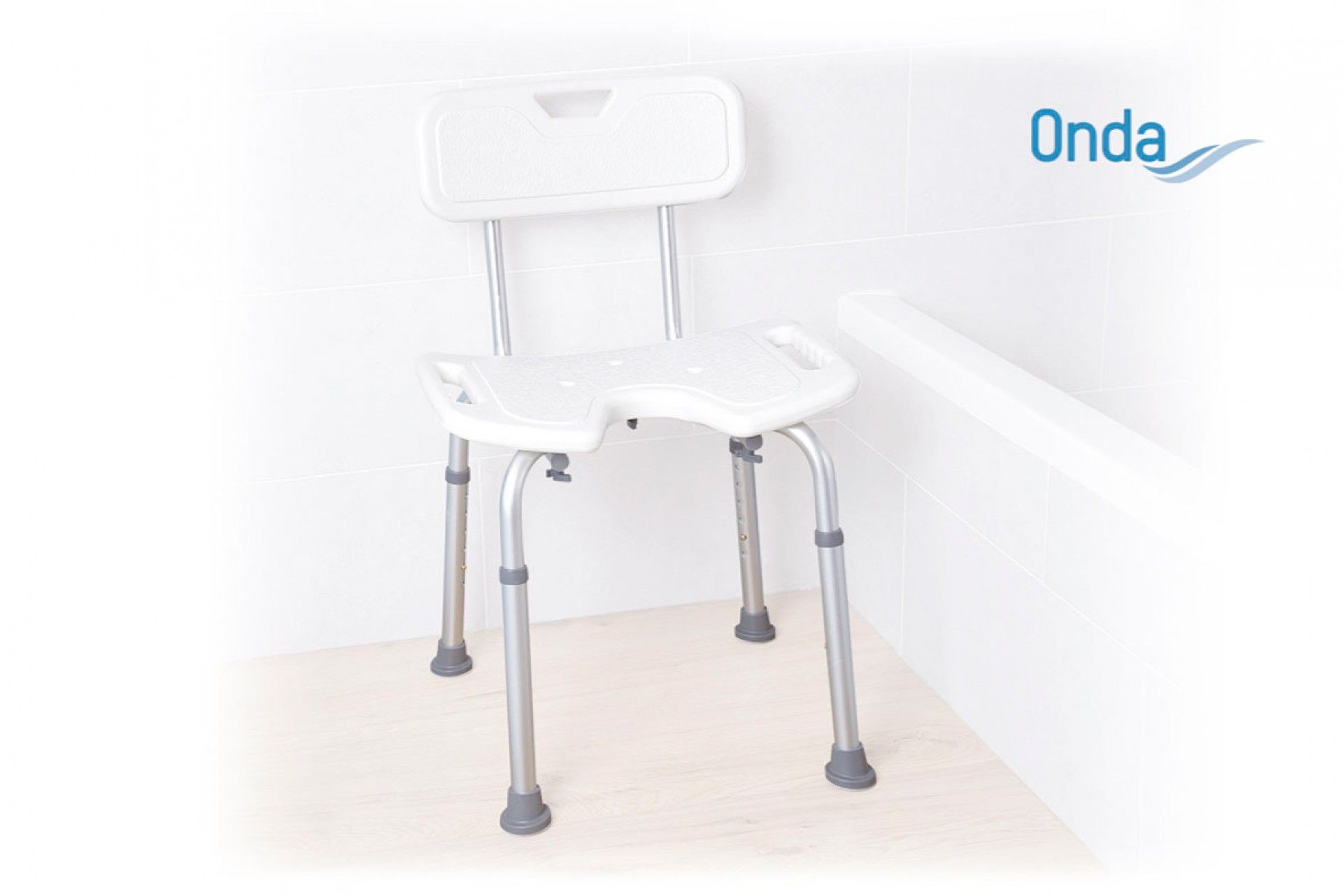 Cadeira de Banho com Assento em U RS833